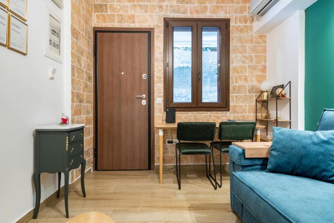 Cute Tiny Apartment In The Heart Of Flisvos Atina Dış mekan fotoğraf