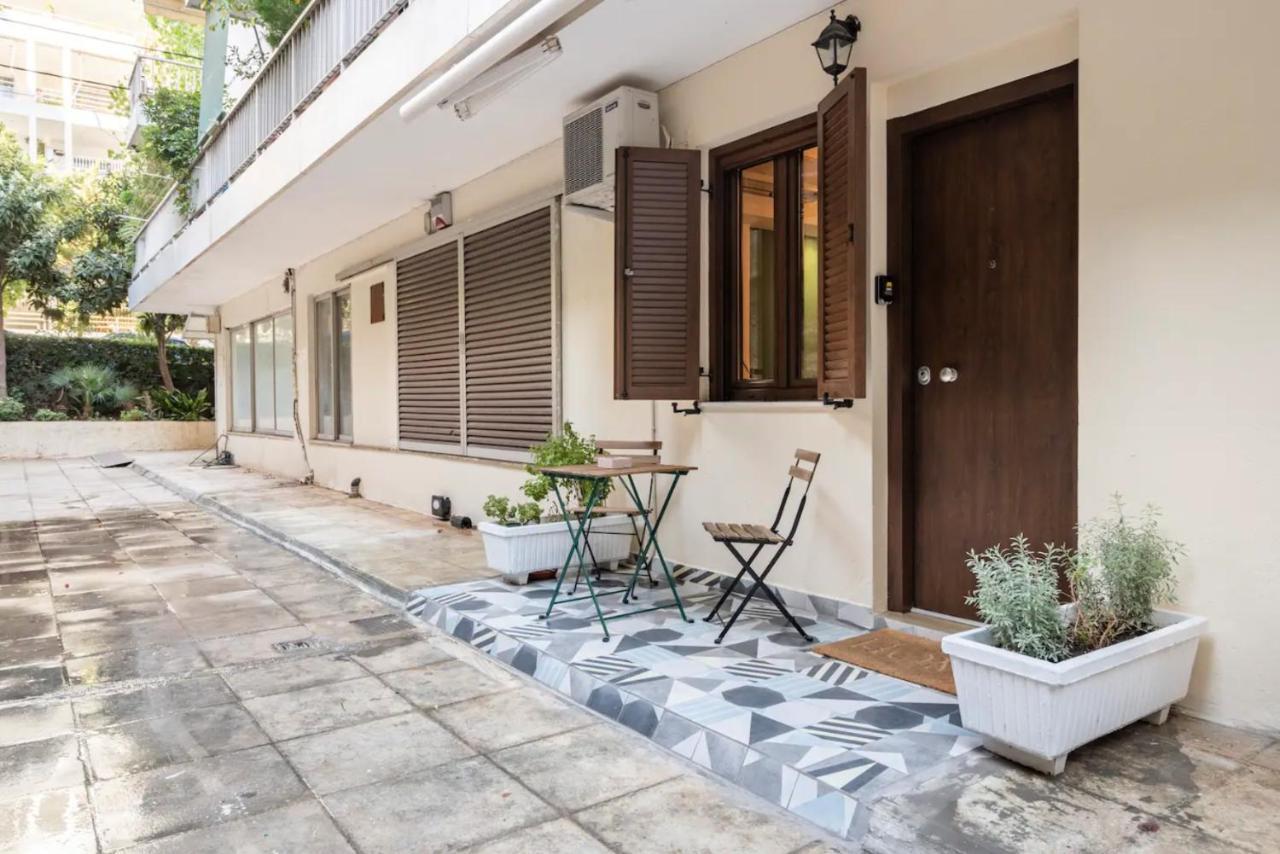 Cute Tiny Apartment In The Heart Of Flisvos Atina Dış mekan fotoğraf