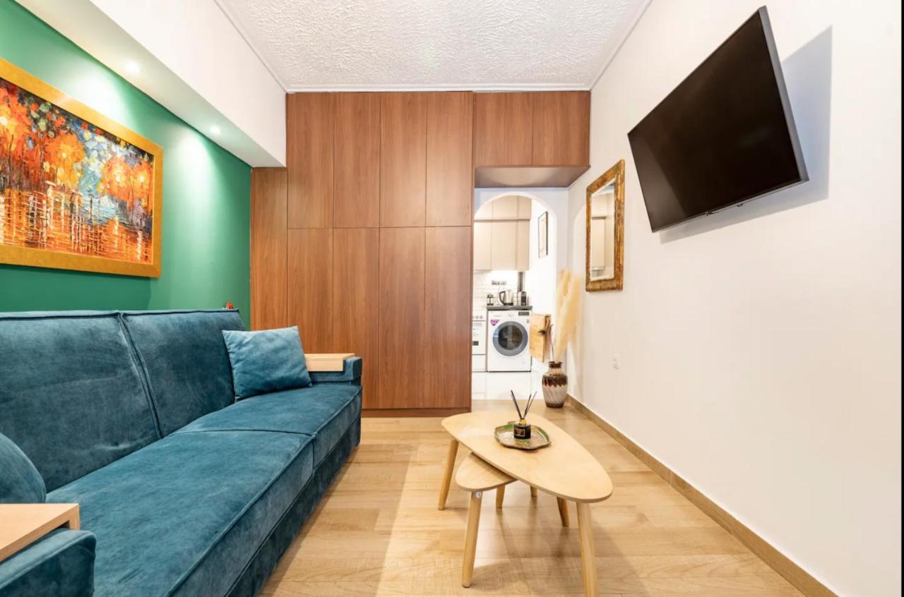 Cute Tiny Apartment In The Heart Of Flisvos Atina Dış mekan fotoğraf