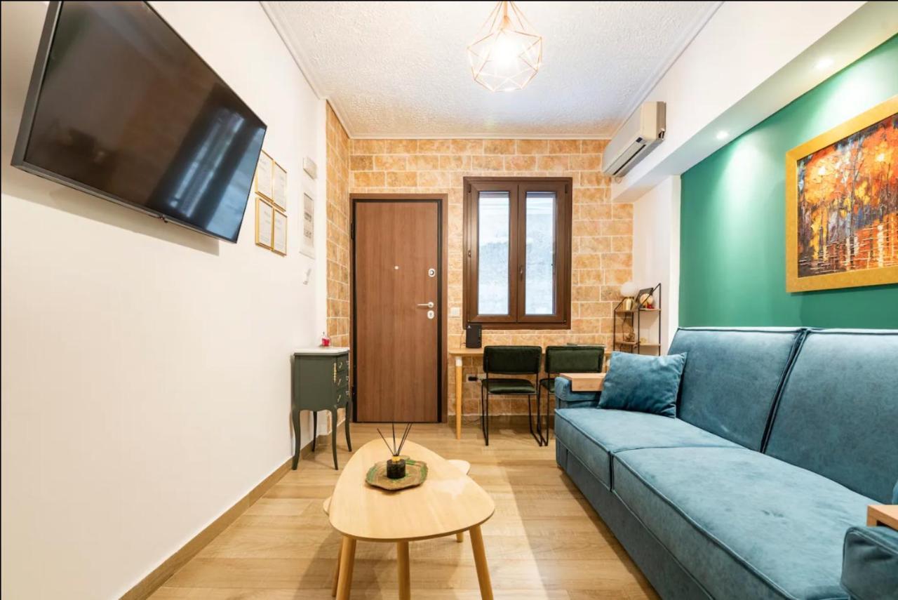 Cute Tiny Apartment In The Heart Of Flisvos Atina Dış mekan fotoğraf