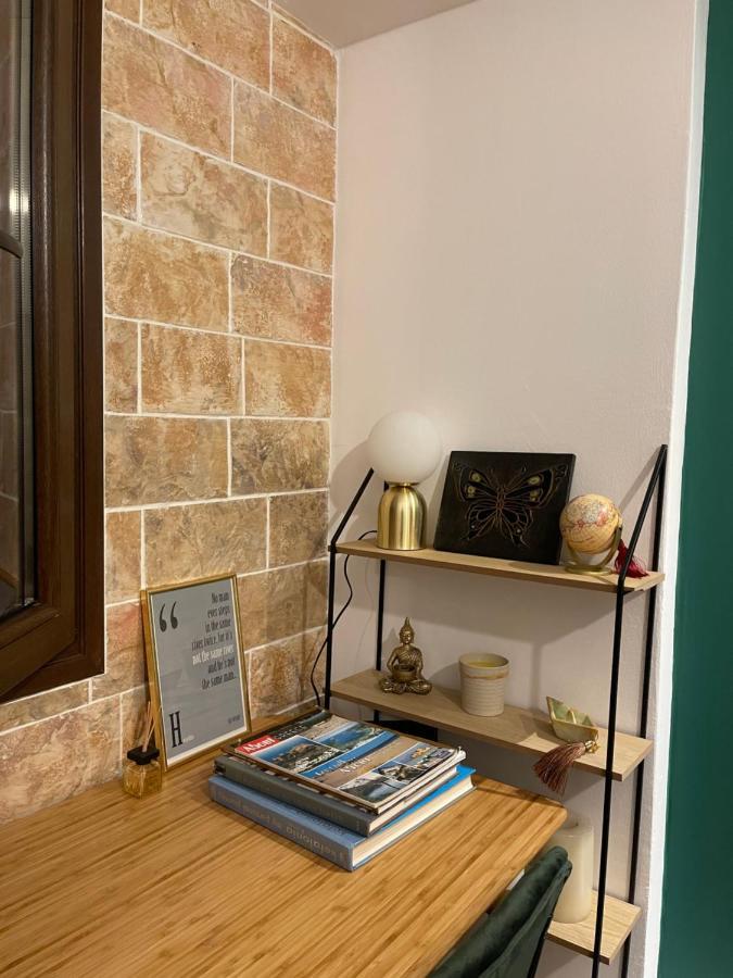 Cute Tiny Apartment In The Heart Of Flisvos Atina Dış mekan fotoğraf
